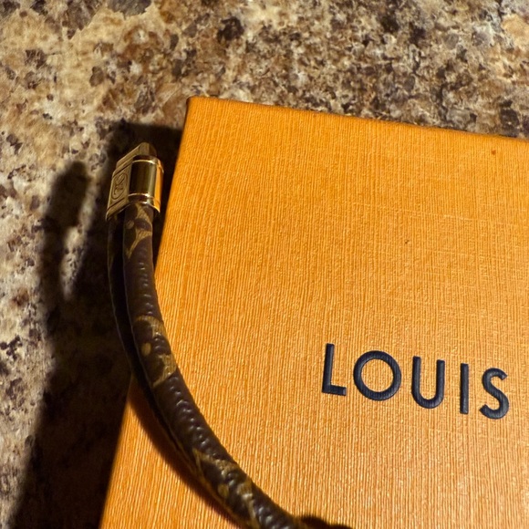 Louis Vuitton Keep It Twice Monogram Bracelet - Picture 4 of 5